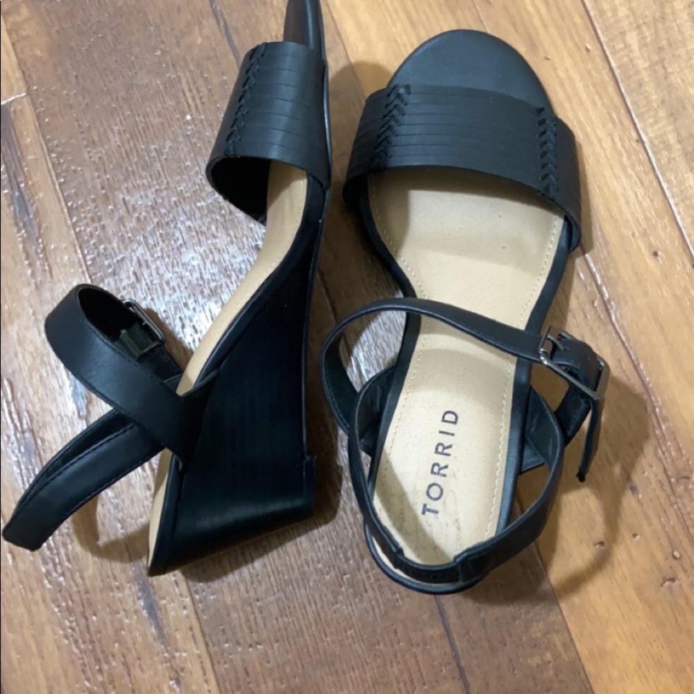 Torrid Size 8 wedges